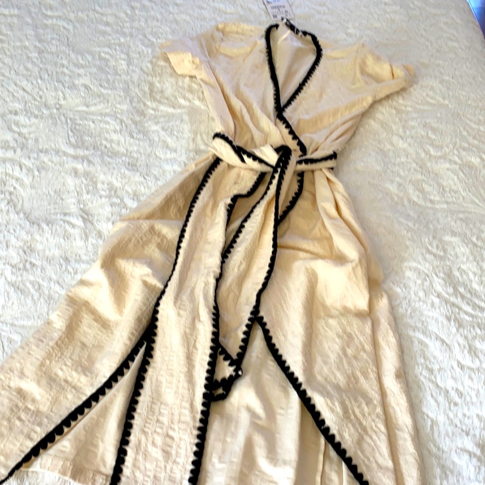 Brand New *Zara* cream with black embroidery dress